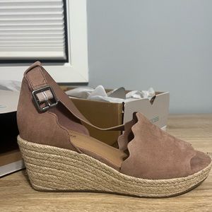 Blush Wedges-Never Wore